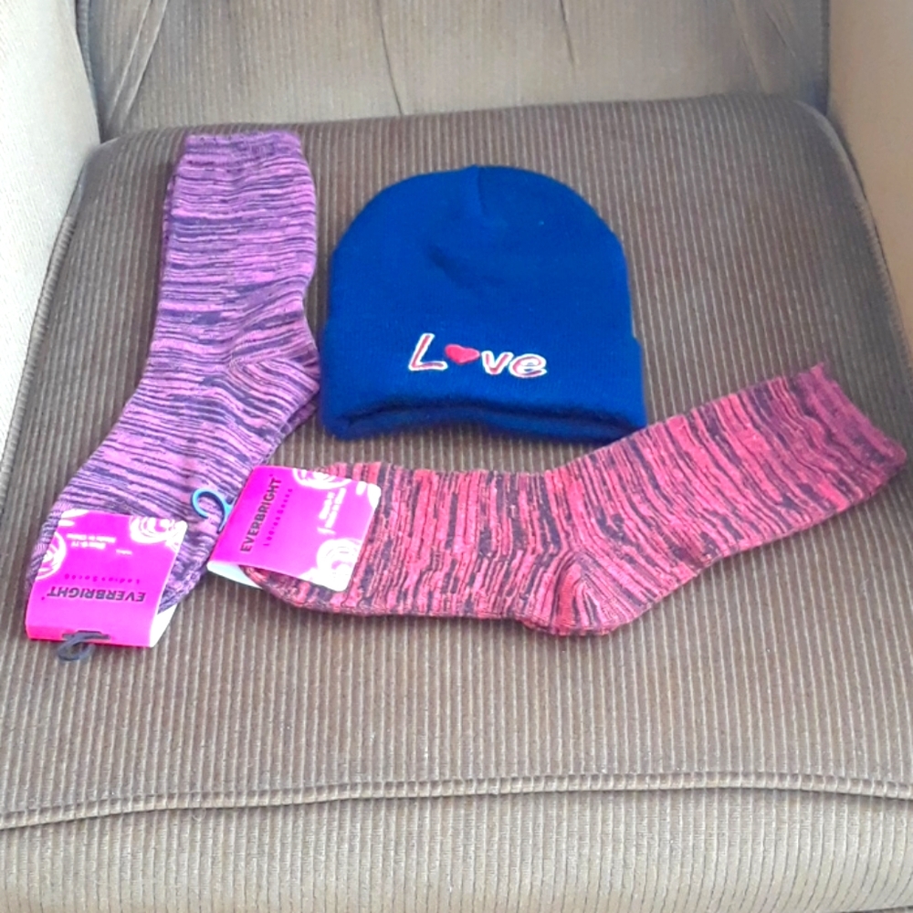 NWOT Winter Stocking Cap/Socks